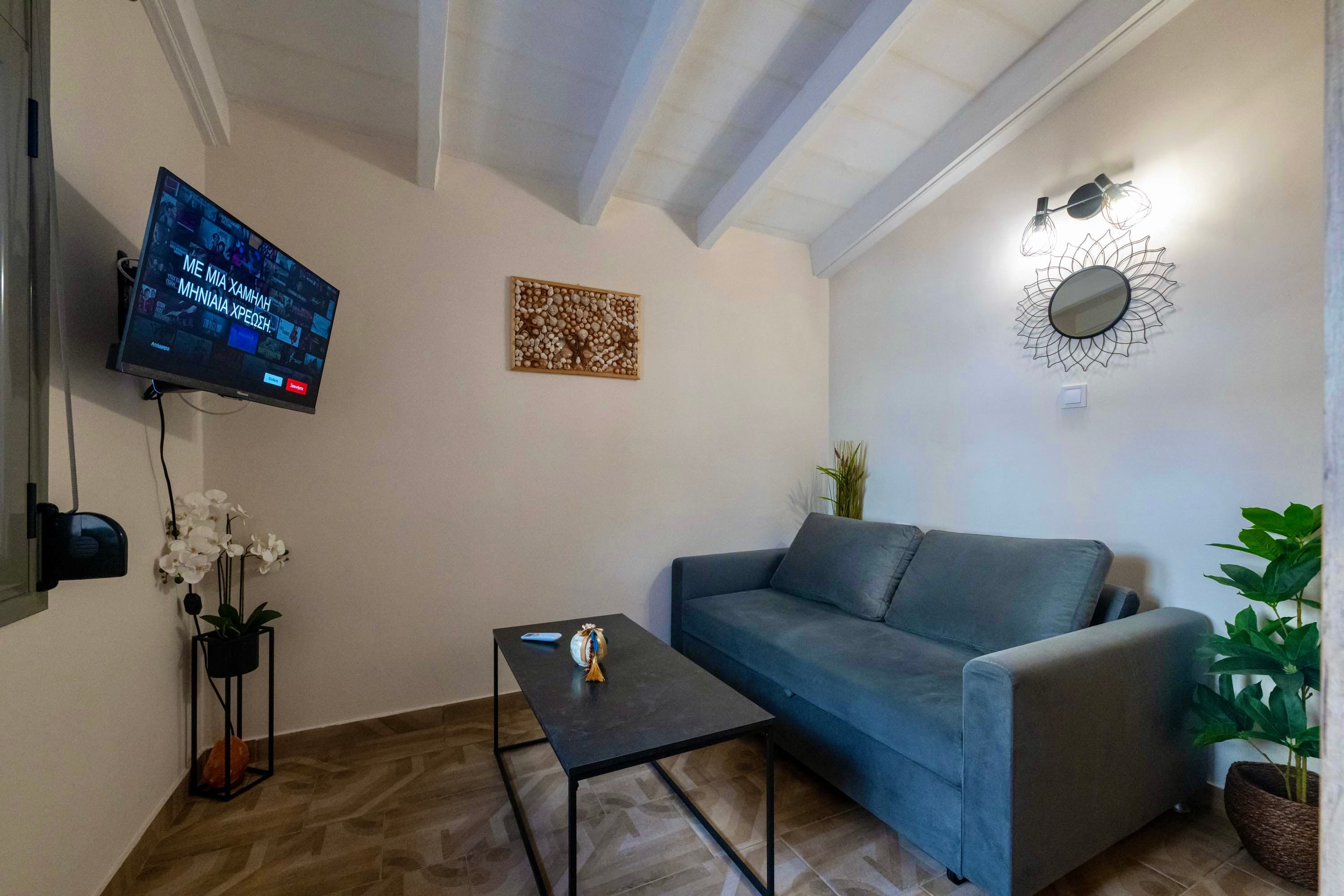 Second bedroom — full view